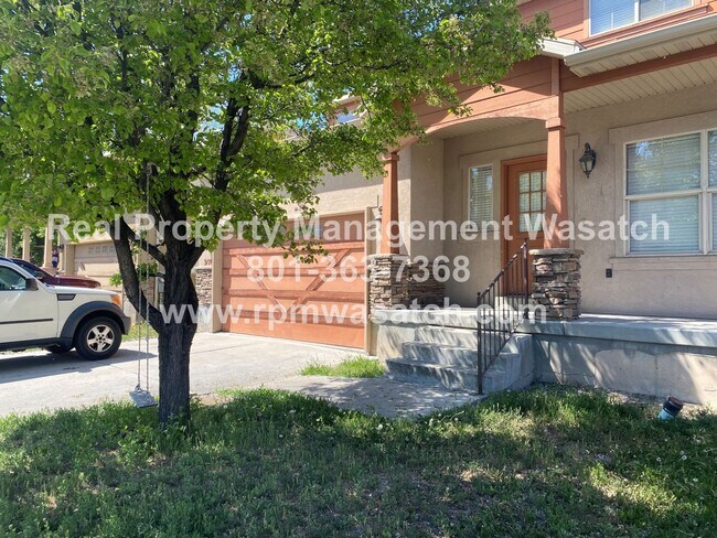 Foto del edificio - Great 4 bedroom 2 bath West Valley Home
