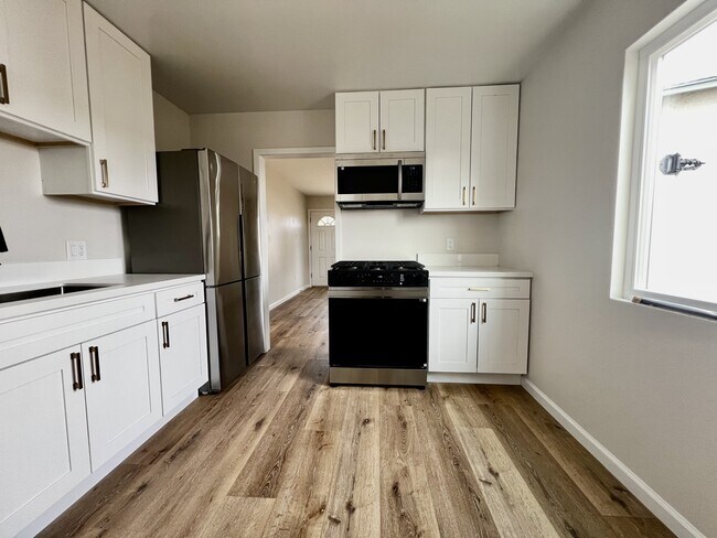 Foto del edificio - 3313 Clairemont Mesa Blvd