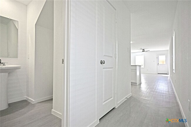 Foto del edificio - 11822 Bluebell Rdg