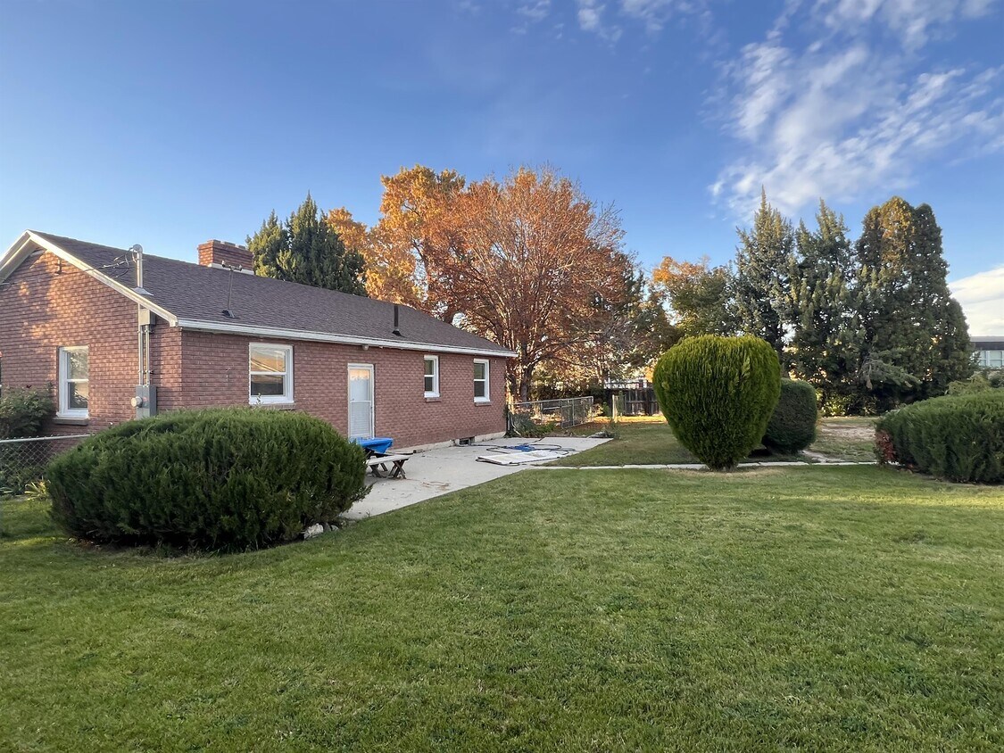 8507 Monroe St, Midvale, UT 84047 House Rental in Midvale, UT