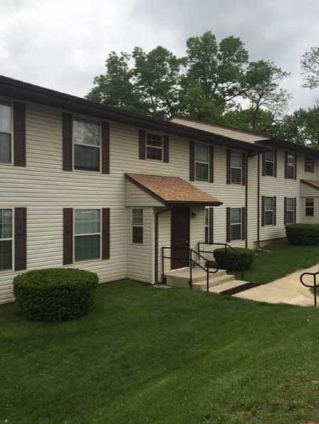 Building Photo - Carlinville Heights Apartments