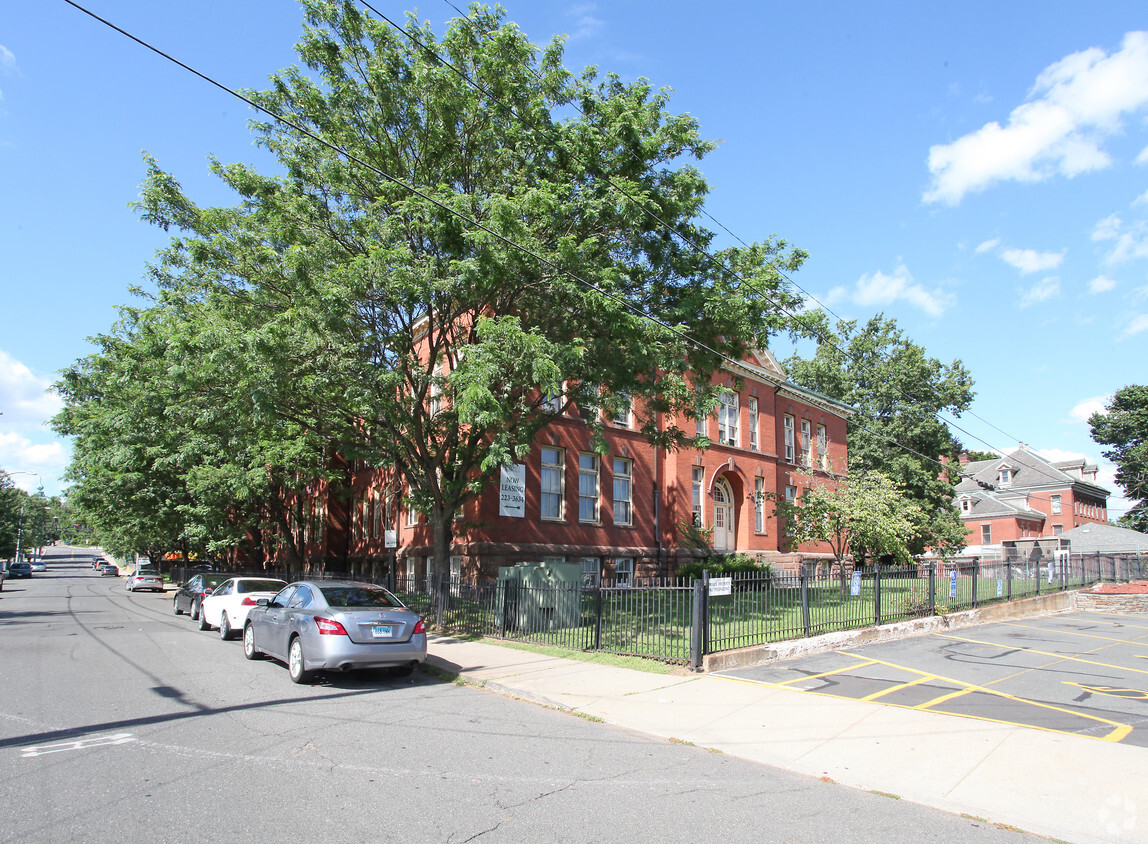 Primary Photo - St Mary's Residence Apartments