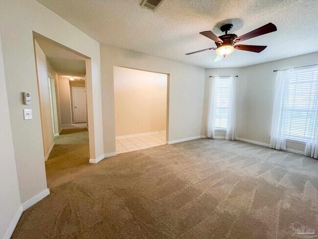 Building Photo - 2533 Jibe Dr