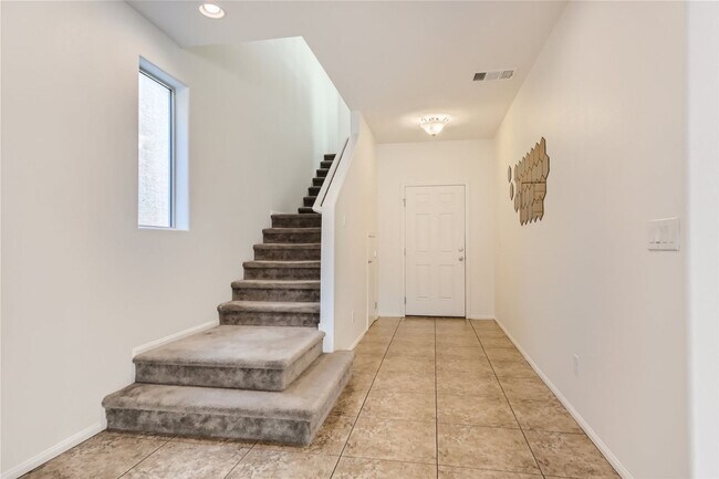 Building Photo - Gorgeous 4 Bedroom Home in Northwest Las V...
