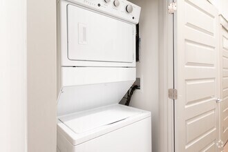 1BR, 1BA - 761 SF - Preserve at Westfields