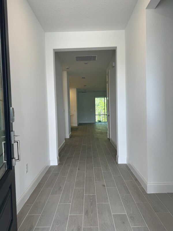 Building Photo - 298 Seaforth Dr