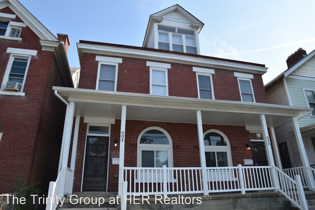 Primary Photo - 884-886 E Livingston Ave