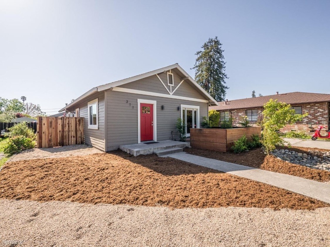 Foto principal - 2 br, 2 bath House - 311 Morrissey Blvd