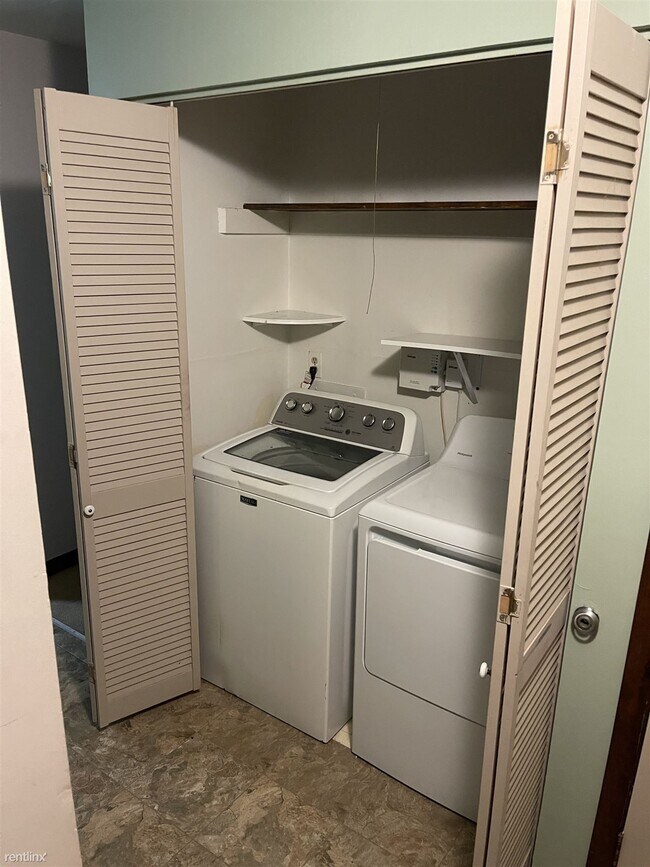 Building Photo - 3 br, 2 bath House - 800 Fahey Circle