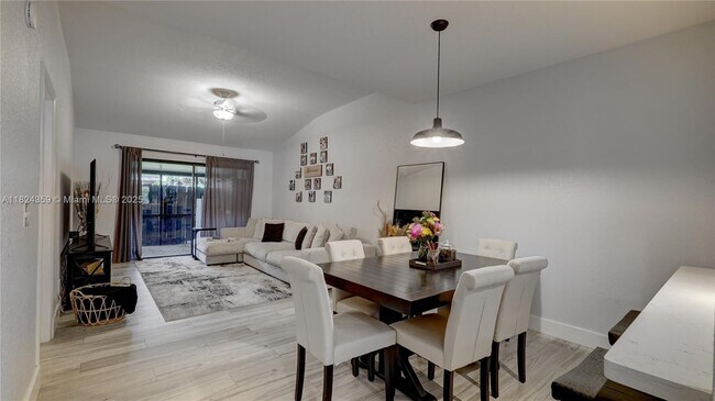 Foto del edificio - 110 SW 97th Ave