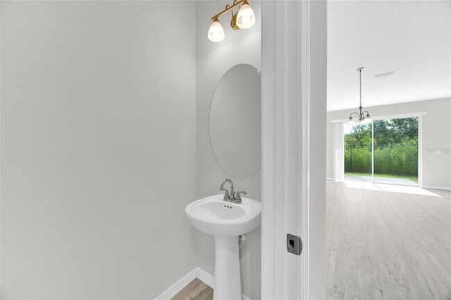Foto del edificio - 6321 Tillandsia Pl