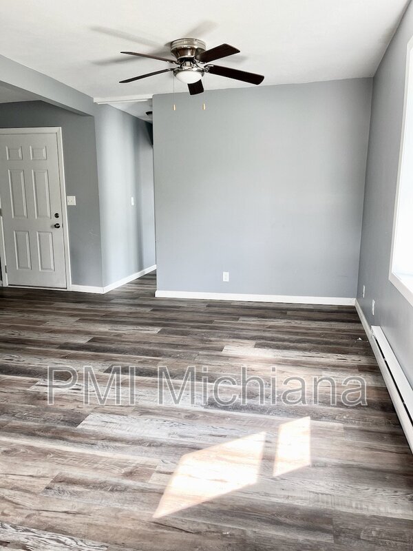 Foto del edificio - 610 E Mishawaka Ave