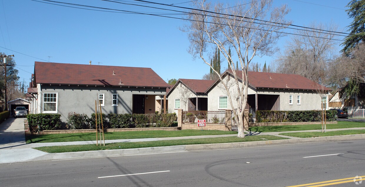 Primary Photo - 1496 N Mountain View Ave