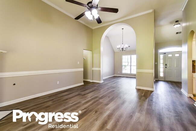 Foto del edificio - 5673 Grove Ln