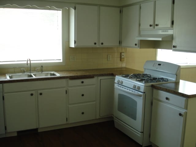 Building Photo - 928 Jackson St