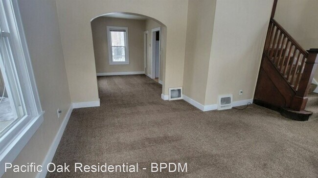 Building Photo - 3 br, 1 bath House - 1330 W Hillsdale Street