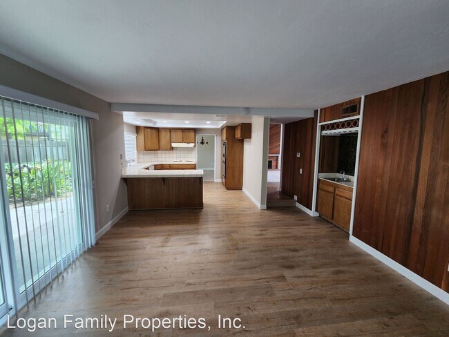 Building Photo - 4 br, 3 bath House - 2865 Arnoldson Ave.
