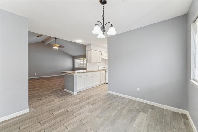 Building Photo - 7235 Gallant Glen Ln