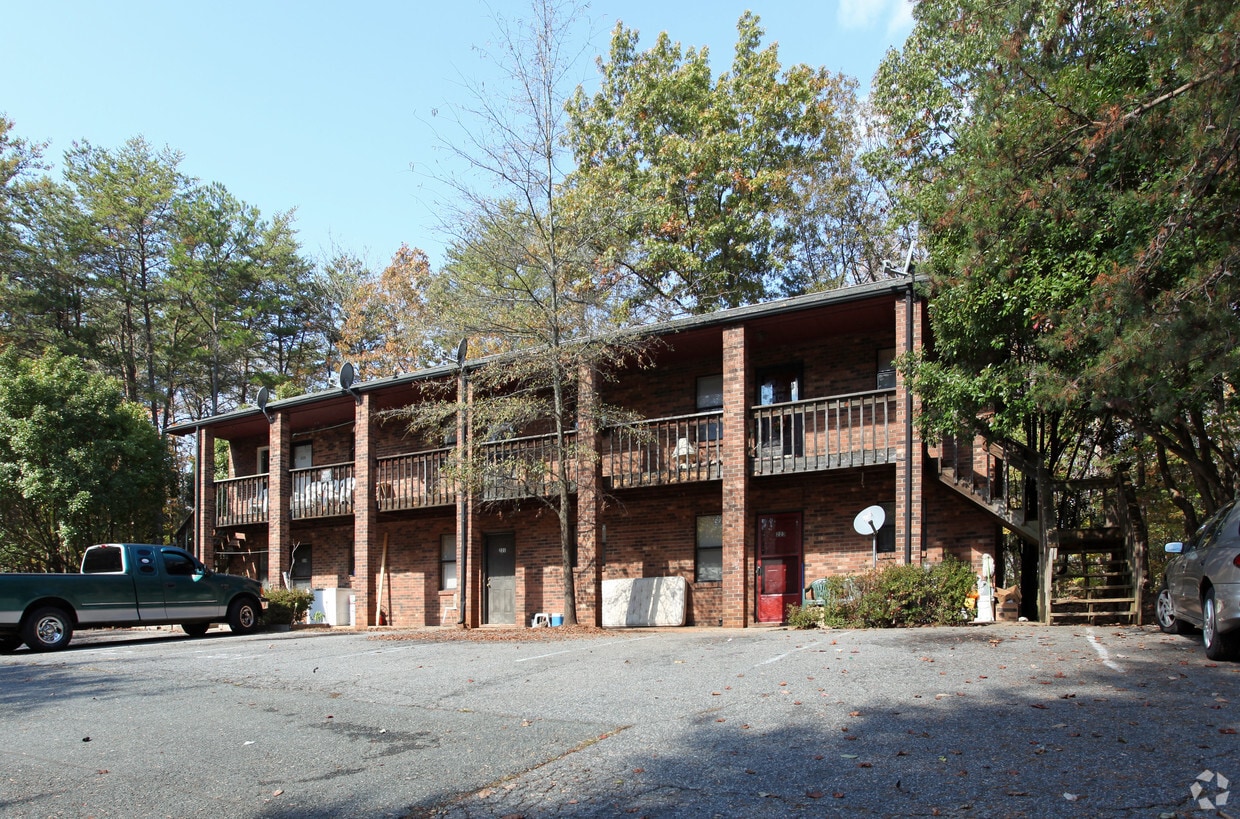 219229 Flynt St, Lexington, NC 27295 Apartments in Lexington, NC