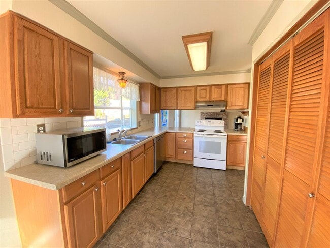 Foto del edificio - Convenient Auburn home