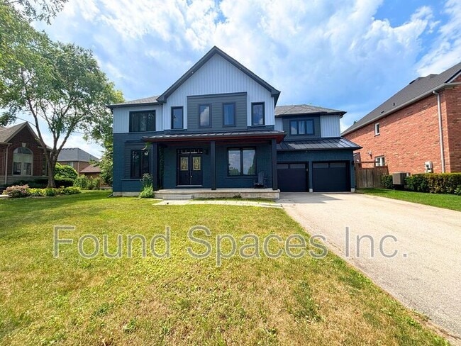 Building Photo - 12 Delrosa Way