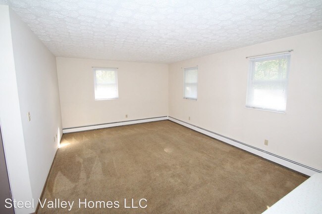 Building Photo - 355 Meadowbrook Ave