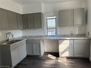 Building Photo - 14210 Kingsford Ave