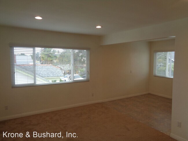 Building Photo - 331 W Robinson Ave