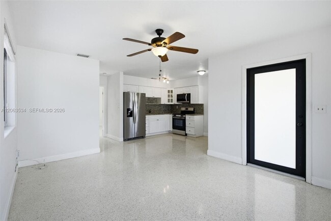 Building Photo - 2625 SW 29th Ave