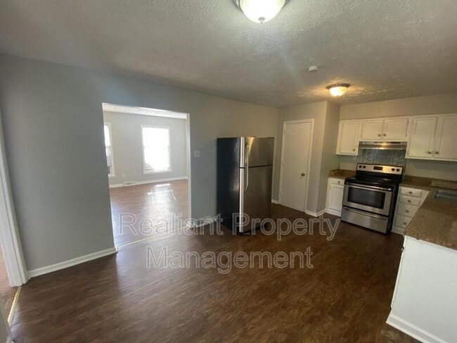 Building Photo - 246 Medlock Rd