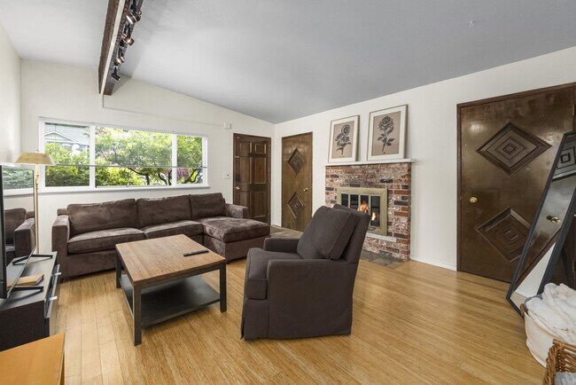 Foto del edificio - 14025 Wallingford Ave N