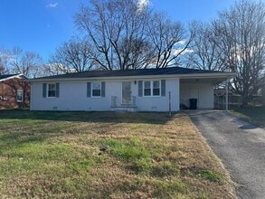 Building Photo - 3408 Ginger Dr