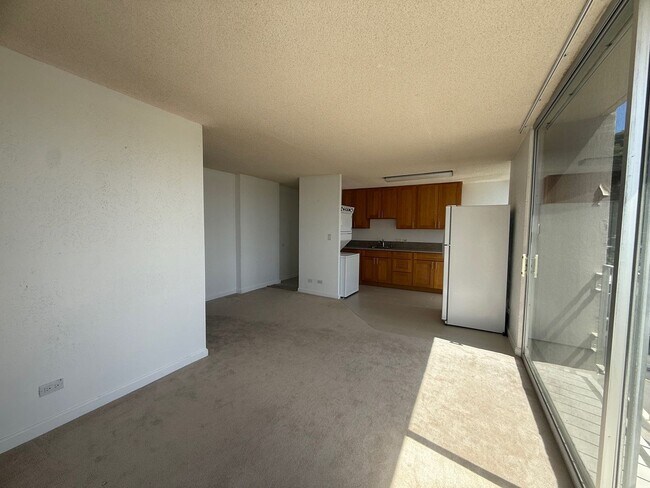 Foto del edificio - Remodeled 2 bedroom, 1 bath with assigned ...