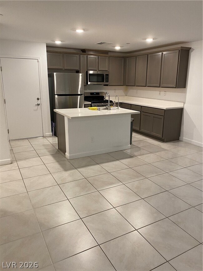 Building Photo - 3622 Hestia Ave