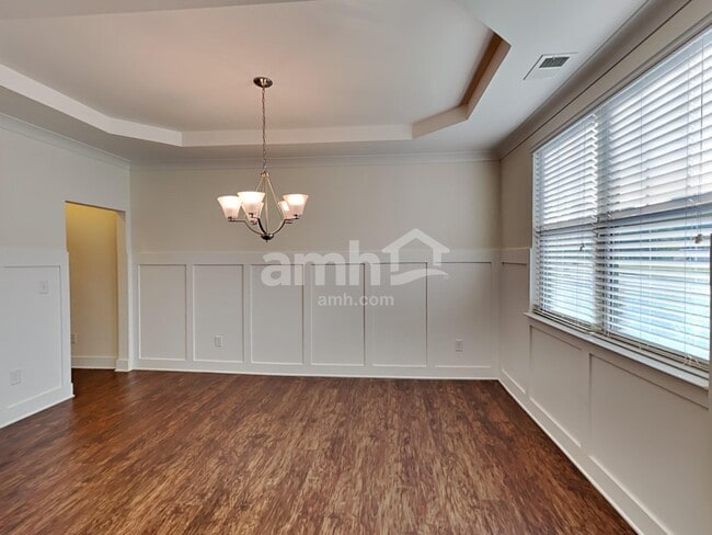 Building Photo - 1065 Adams Haven Bend