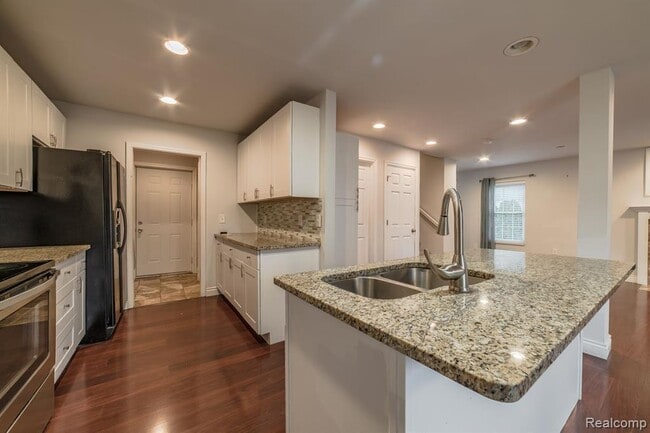 Foto del edificio - 324 Stratford Ln