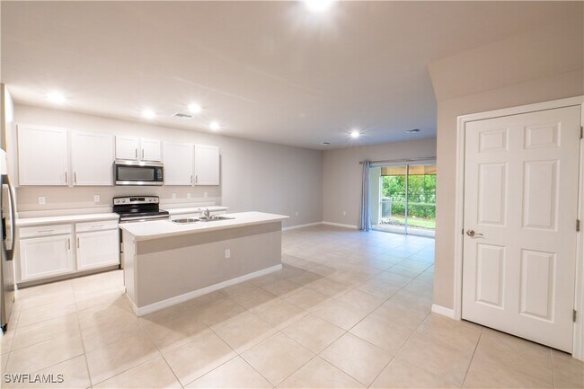 Foto del edificio - 15091 Wildflower Cir