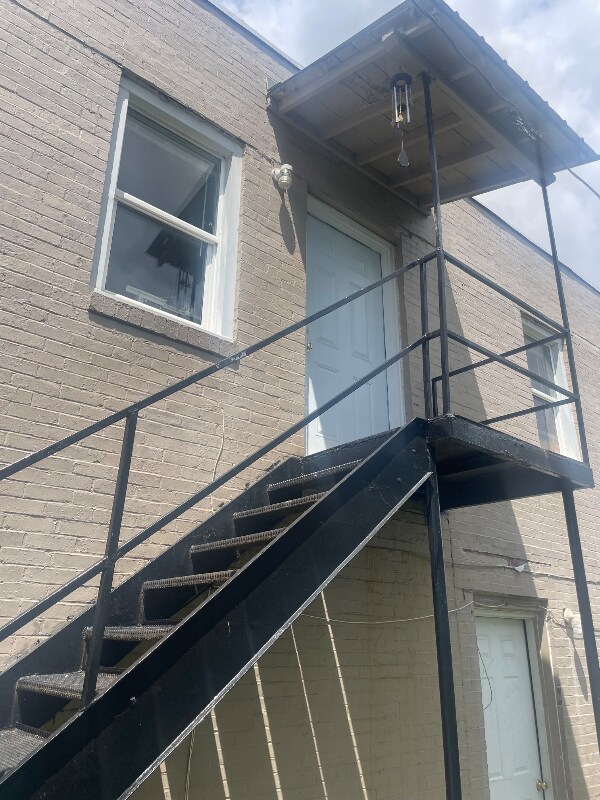 Foto del edificio - 704 10th Ave