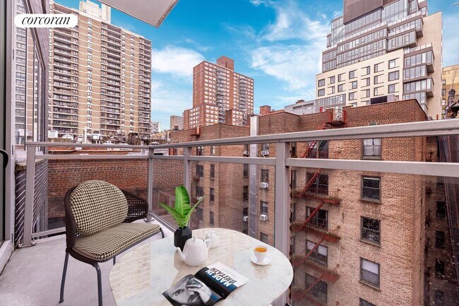 Foto del edificio - 210 W 96th St