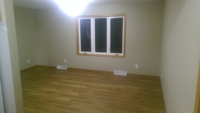 Dining room - 1305 Mink Rd