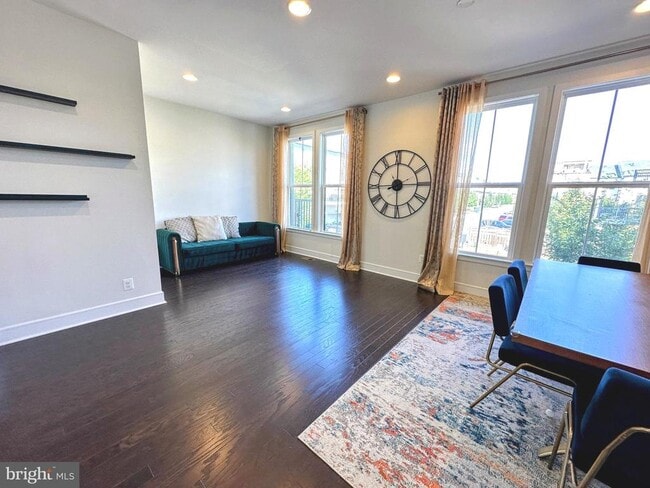 Foto del edificio - 23115 Cottonwillow Sq