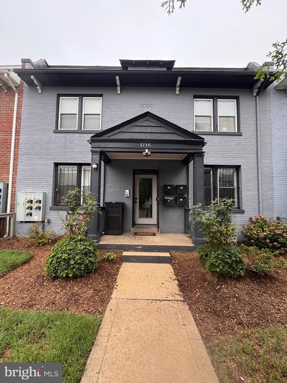 Building Photo - 1716 West Virginia Ave NE