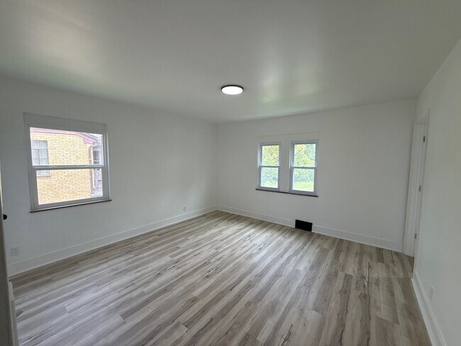 Foto del edificio - 7209 Brookcrest Dr