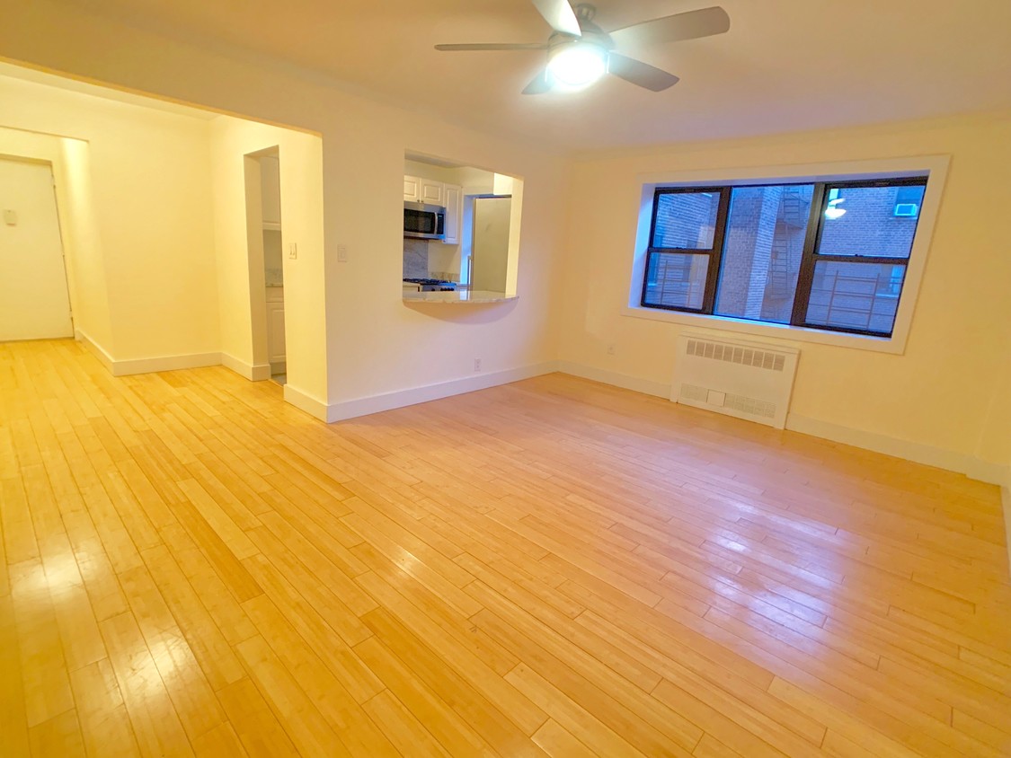 Foto principal - 1180 Brighton Beach Ave