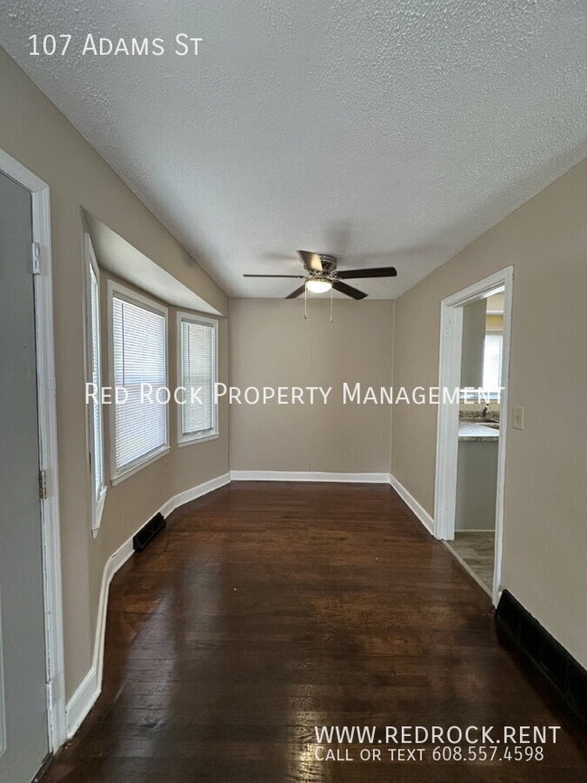 Foto del edificio - 107 Adams St