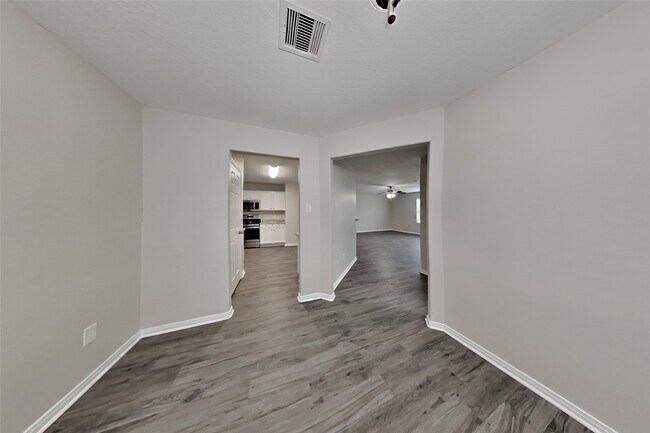 Building Photo - 3027 Zephyr Glen Way