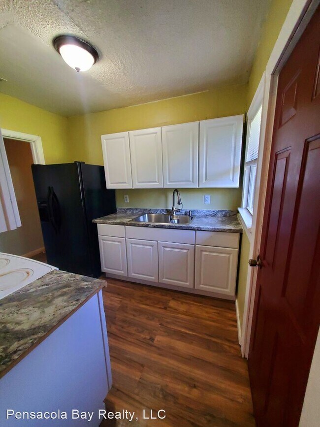Foto del edificio - 3 br, 1 bath House - 42 Gloucester Ave