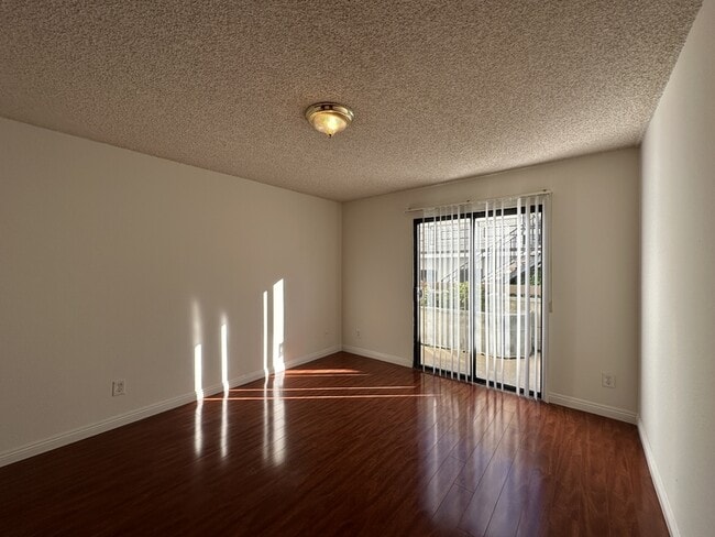 Foto del edificio - 1110 E Wilson Ave