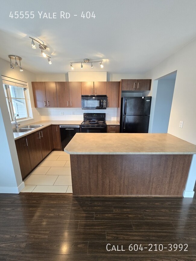 Photo du bâtiment - Corner Unit Condo in Chilliwack