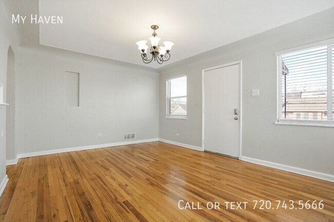 Building Photo - Adorable 2 bedroom unit in Sunnyside